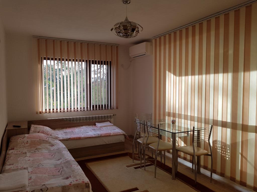 Д И В 1 - D & V 1 Apartment Sandanski Ngoại thất bức ảnh